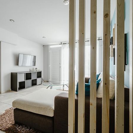 Le Petit Jardin Apartment Volos Bagian luar foto