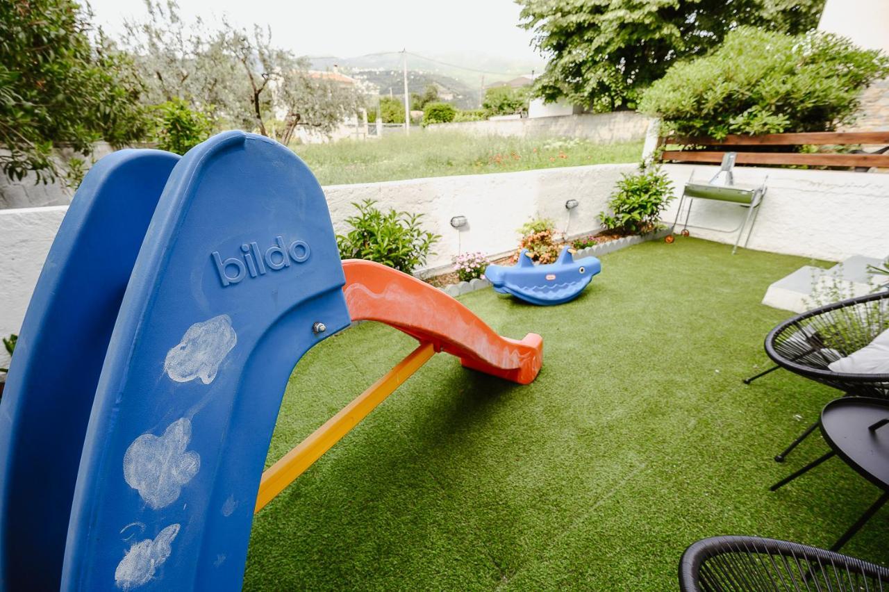 Le Petit Jardin Apartment Volos Bagian luar foto