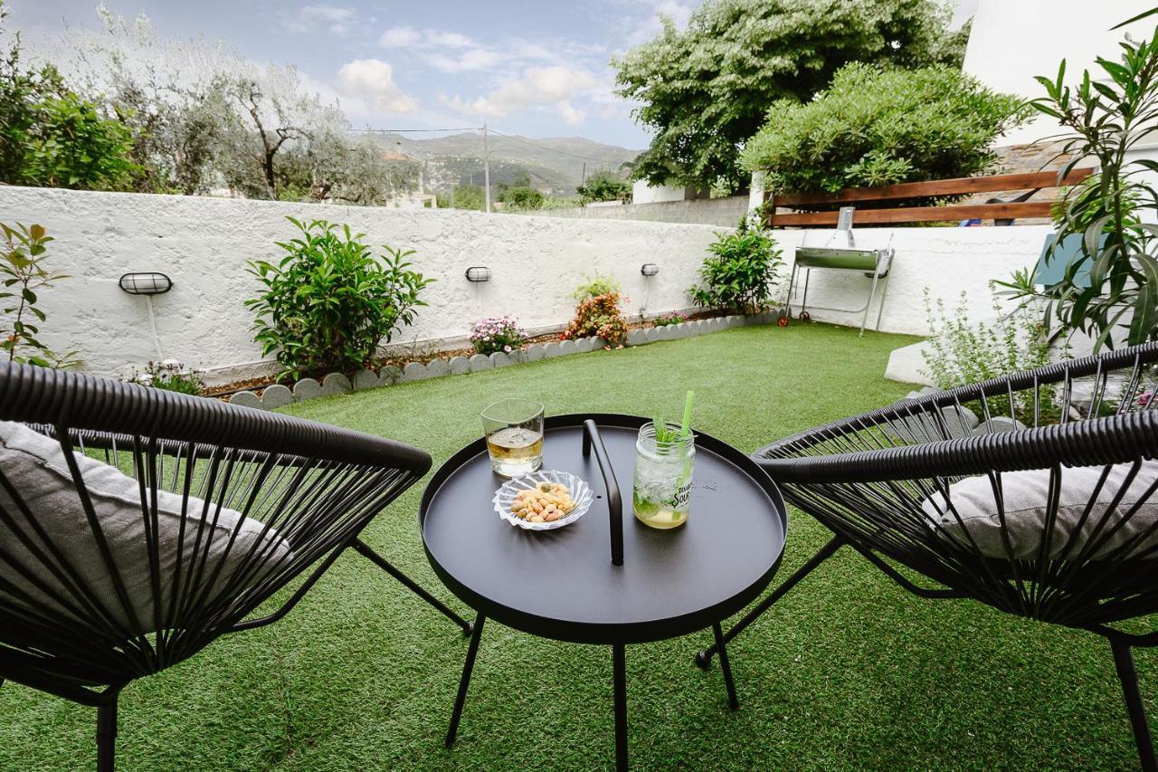 Le Petit Jardin Apartment Volos Bagian luar foto